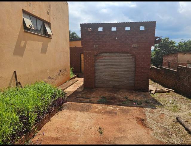 5 BEDROOM HOUSE FOR SALE IN SIBASA